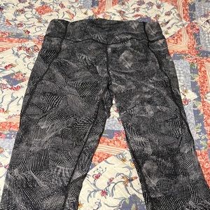 Lululemon cropped leggings